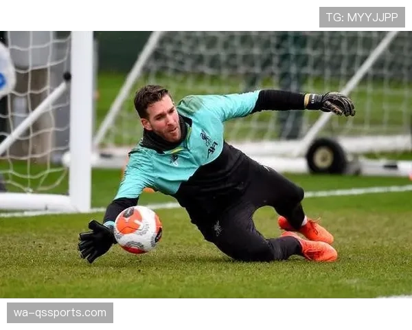 杜埃 vs 迪巴拉：脚下技术细腻度与实战应用对比